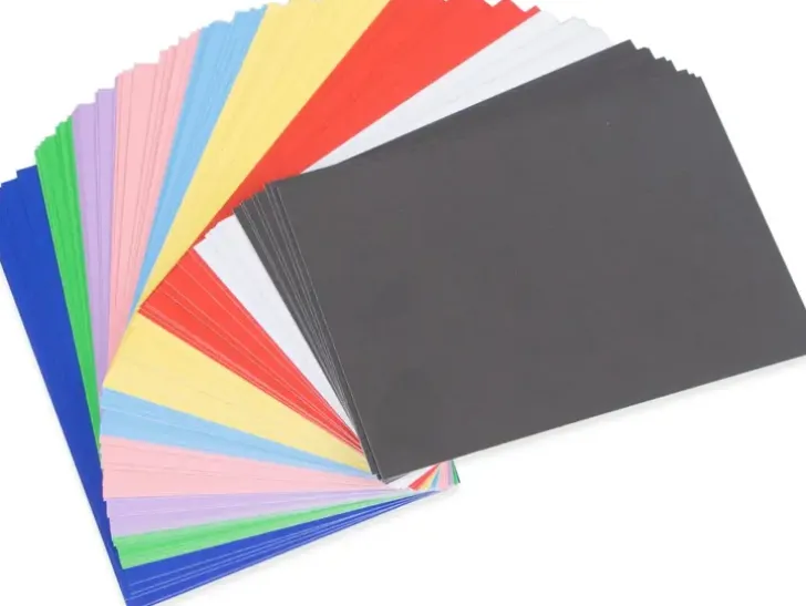 Askartelukartonkipaketti A6 210 G 70 Kpl