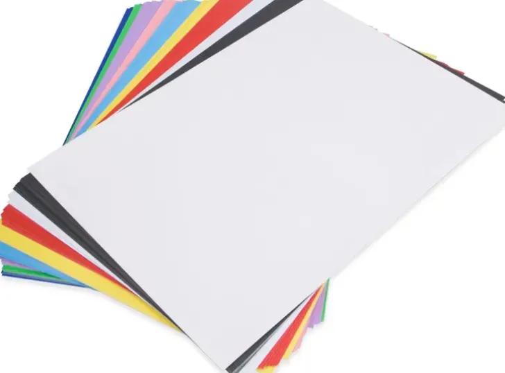 Askartelukartonkipaketti A4 210 G 70 Kpl