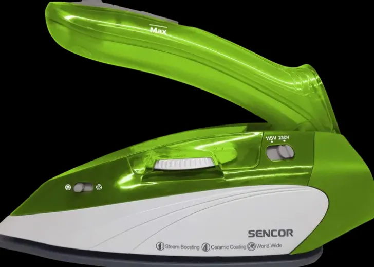 Sencor Matkasilitysrauta Kulkee Helposti Ja Vaivatta Mukana. 1.100W Ja Keraaminen Pohjalevy Takaavat Hyva Silitystuloksen. Pitka 1,9M Johto, Drip-Stop Ja Pysty Hyory -Toiminnot.