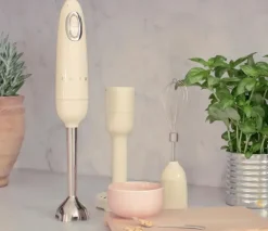 Smeg Sauvasekoitinsetti, Kermanvalkoinen